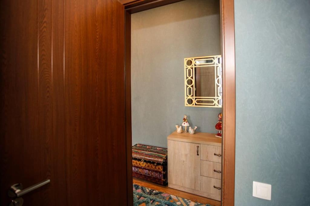 Tbilisi Center, Nino'S Art Apartment エクステリア 写真